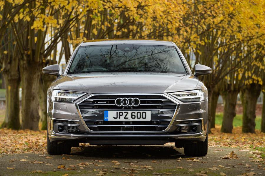  Audi A8 L 50 TDI Quattro (D5) 2017 года  (UK) (фото 12 из 40)